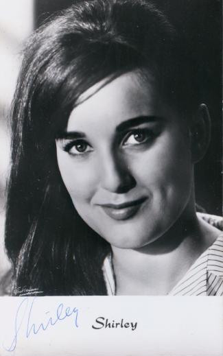 Shirley Zwerus