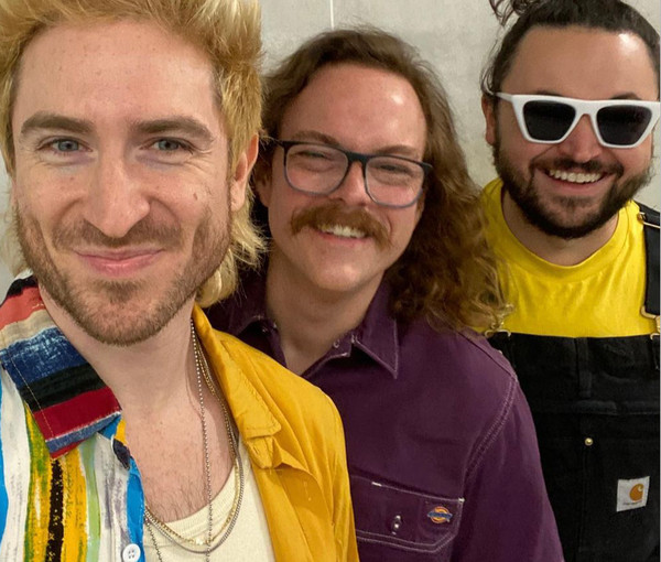 Walk The Moon (2)
