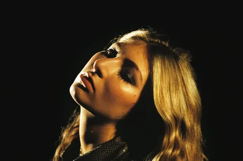 Blu DeTiger: “I’m a positive and colourful person”