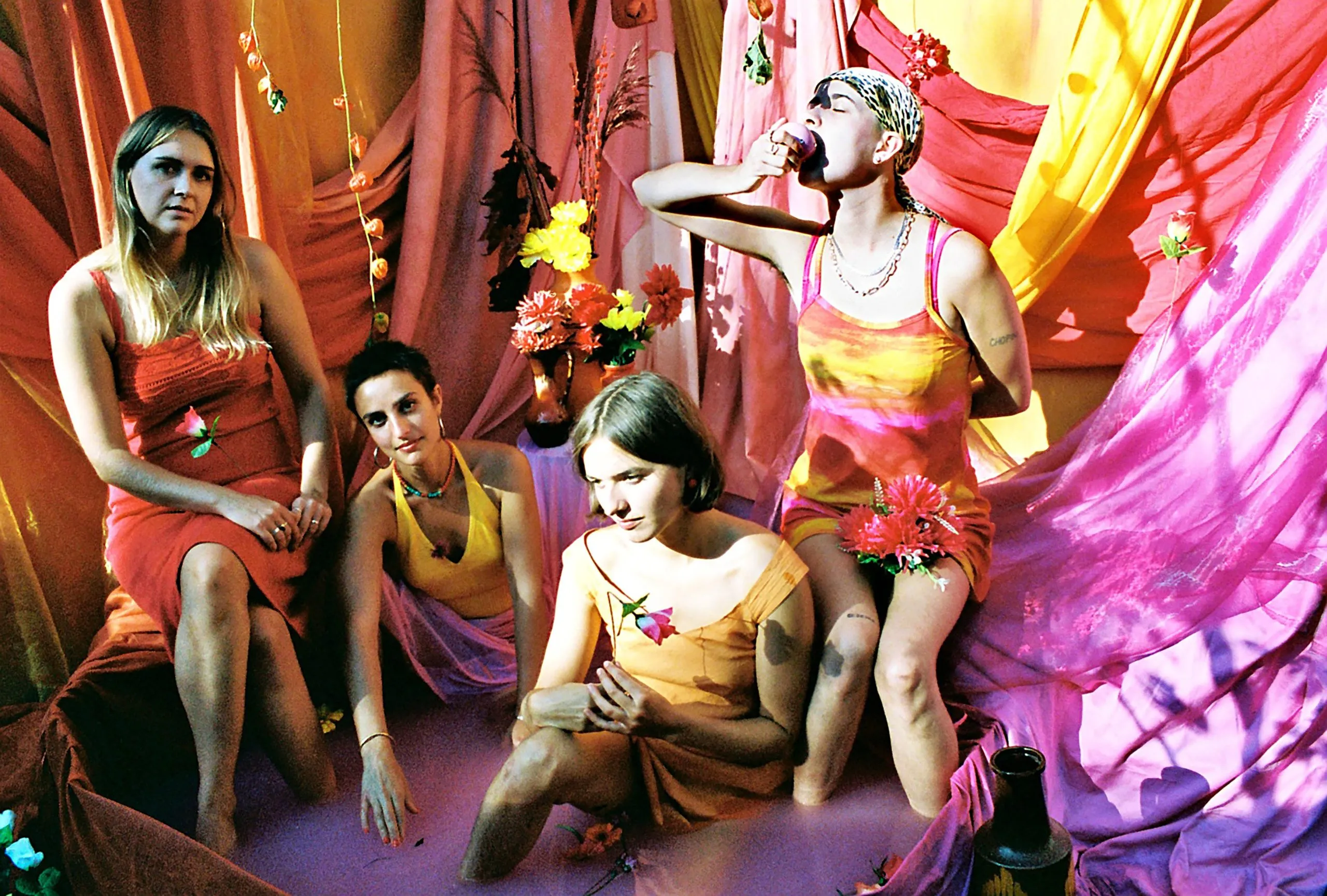 Goat Girl: On all fours