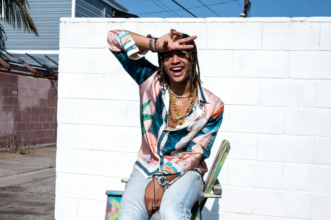 24kGoldn: “I’m trying to create a world for my fans to live in”