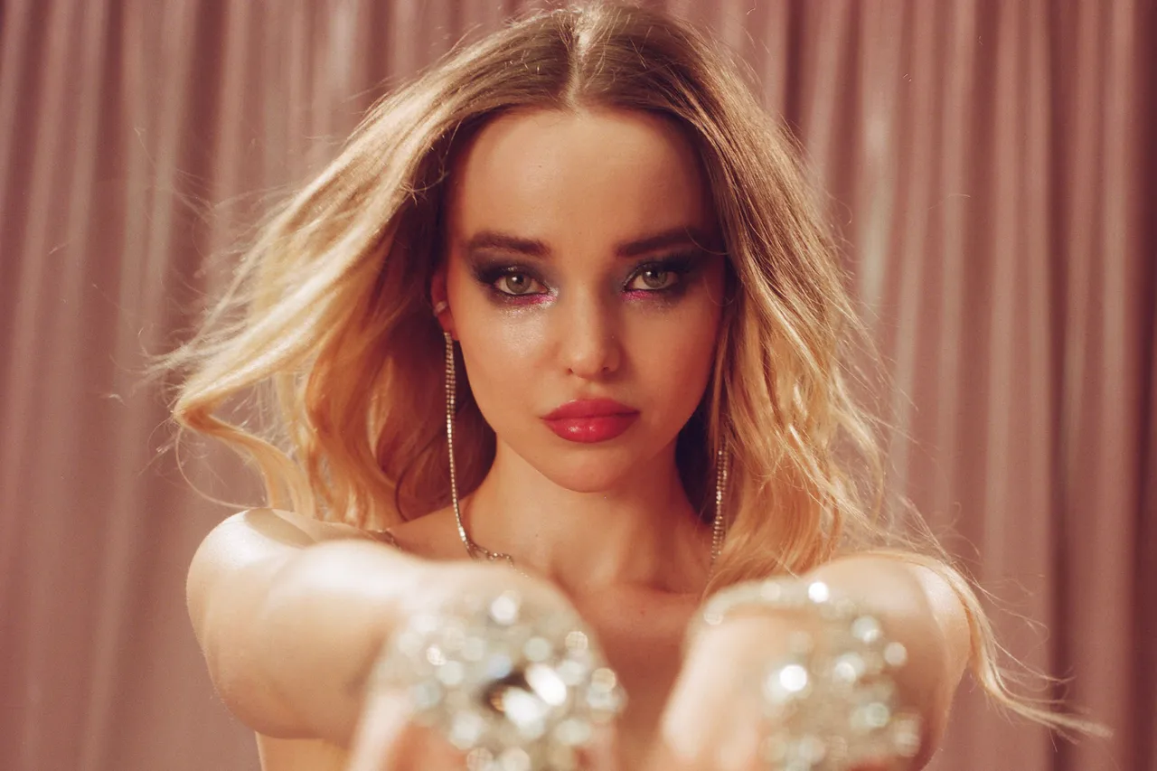 Dove Cameron: “You don’t realise how closely people are watching you”