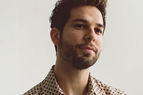 Skylar Astin: All vibes