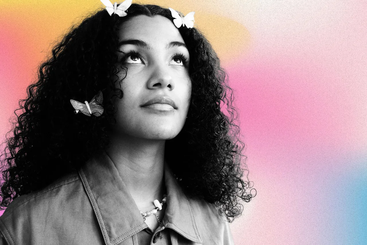 Olivia Dean:  "If you can be your own best friend, then you're laughing"