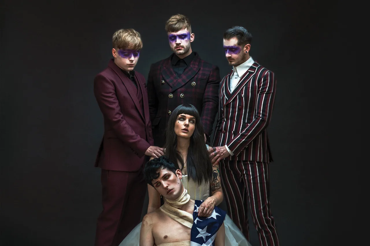 Creeper:  Back in noir