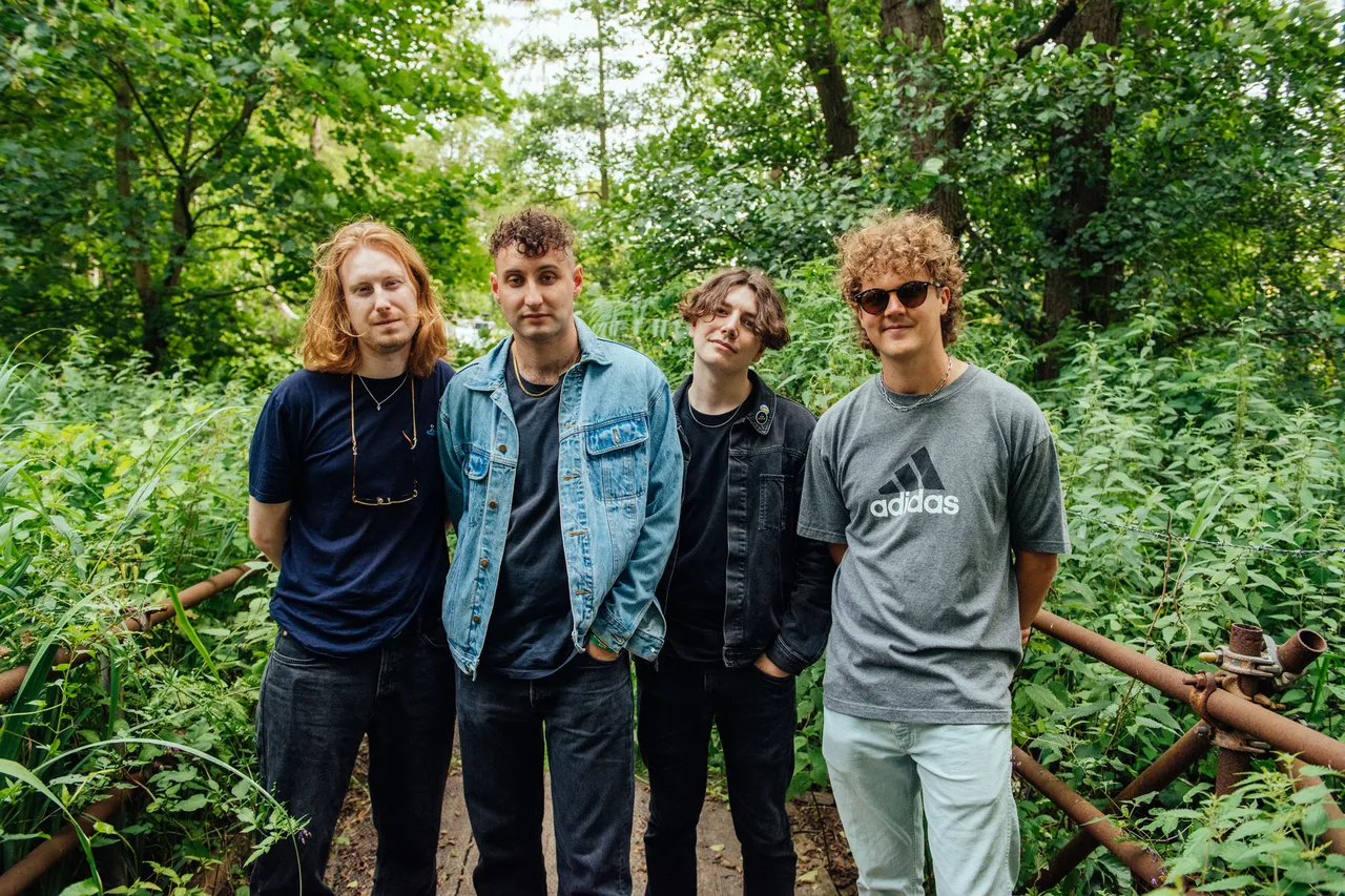 Sea Girls talk new album 'Homesick': "We've been more ambitious with the sound; it's way bigger"