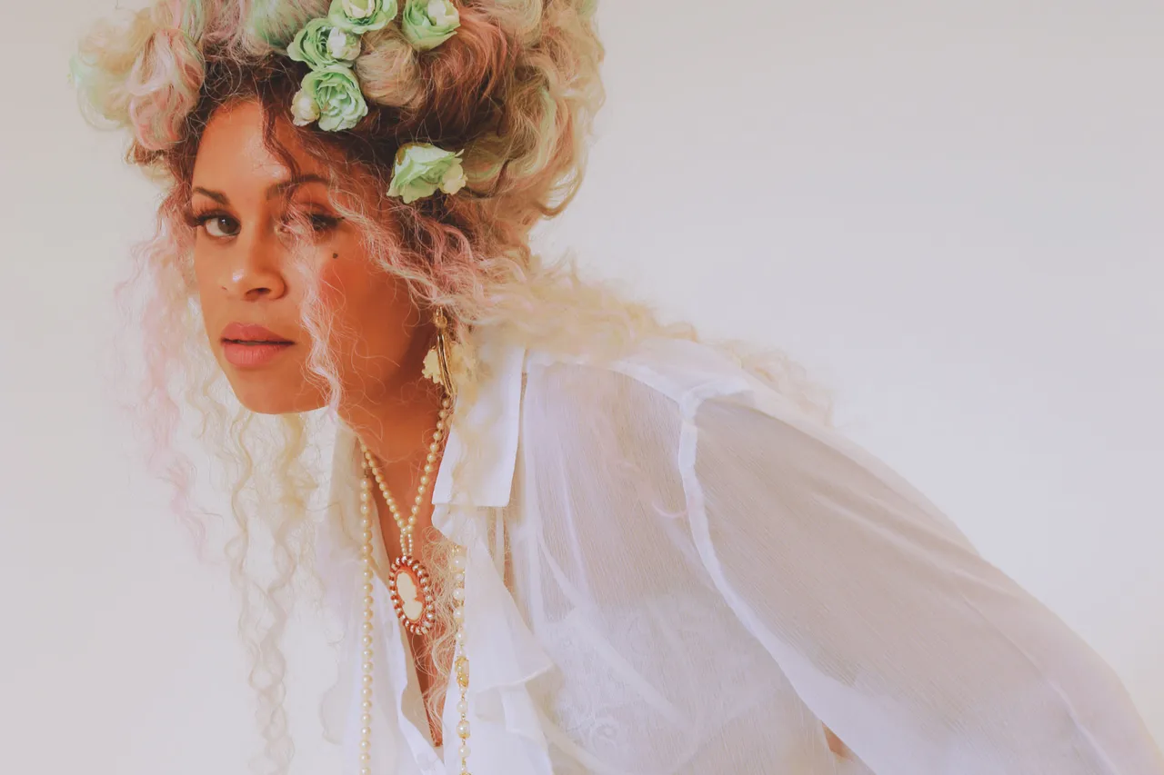 A Day in the Life of... Aluna