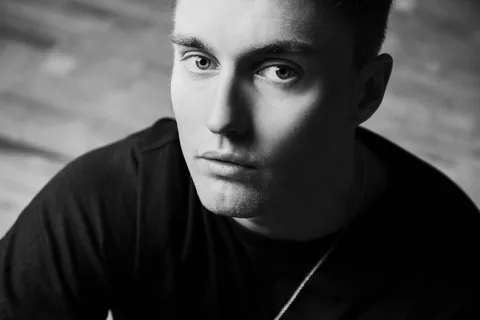 Sam Fender: Just seventeen