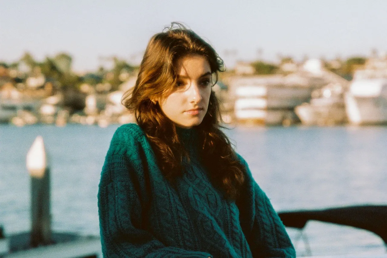 Alix Page: "It took a lot of nights with my mom trying to figure out how to work Distrokid"