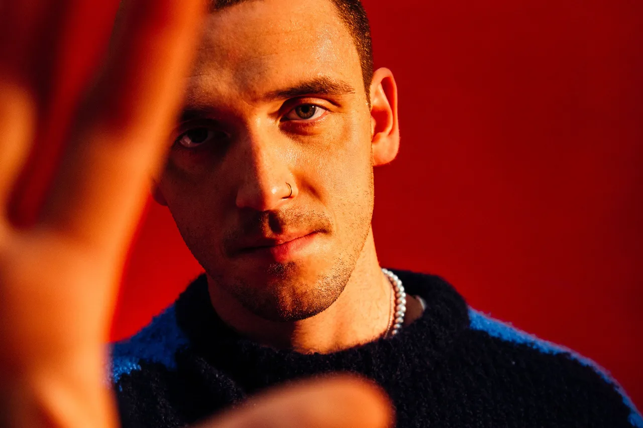 Lauv: "I realised I need to strip things back to myself"