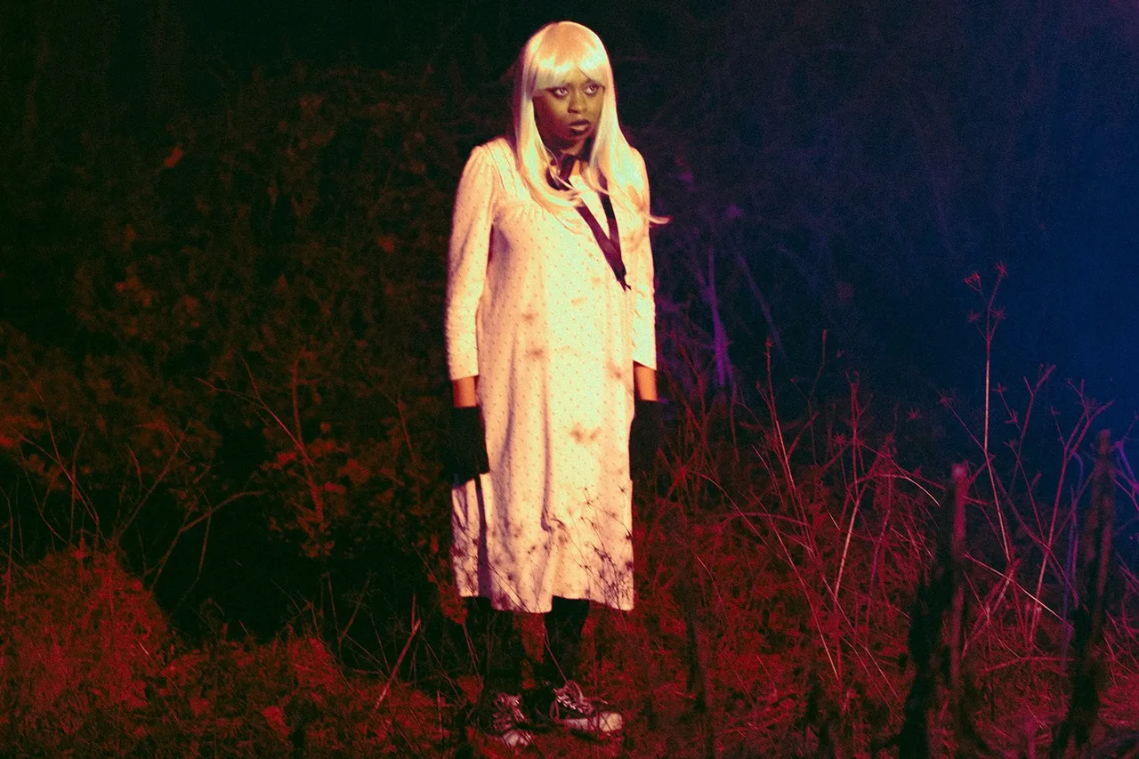 hemlocke springs: "You only get a first impression once"