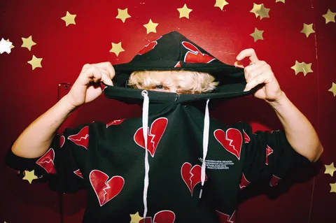 NOAHFINNCE: "You shouldn't have to compromise who you are to make other people happy"