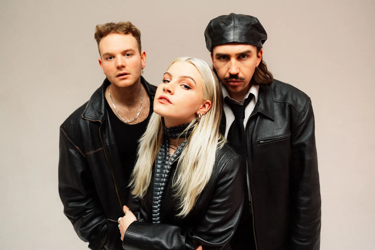 Swim School run through their new EP, 'Duality'