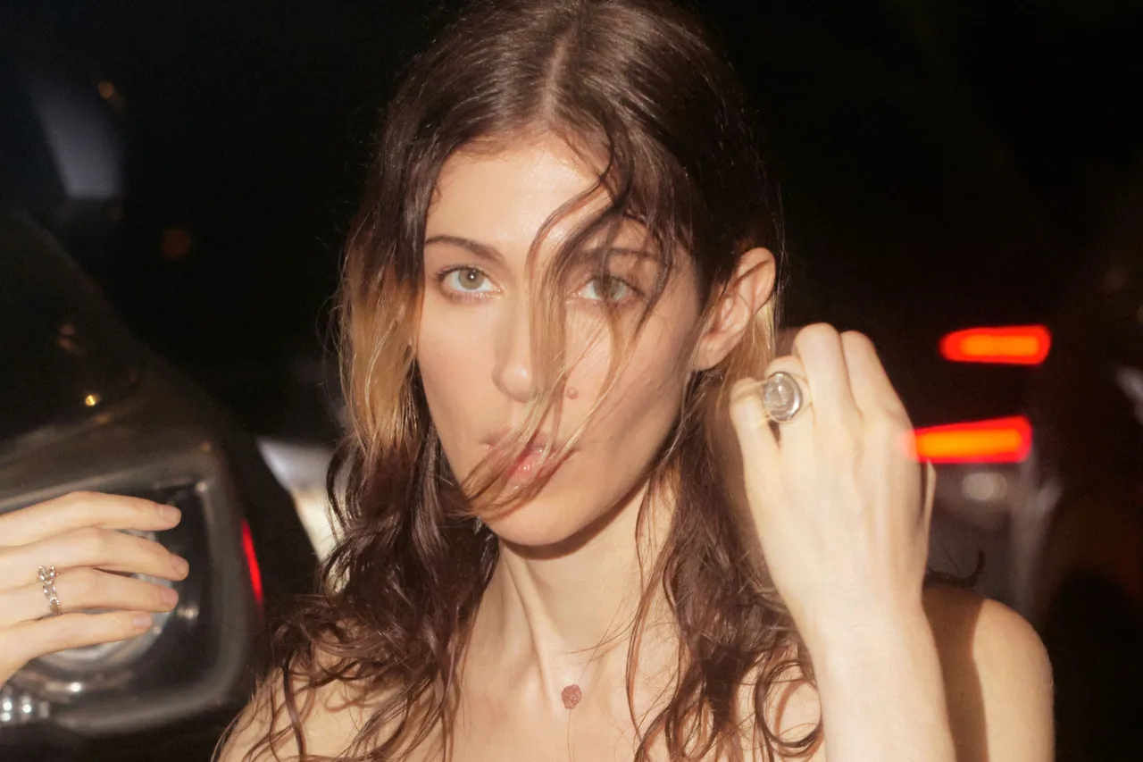 Caroline Polachek: "I'm excited for a fresh, clean new world"