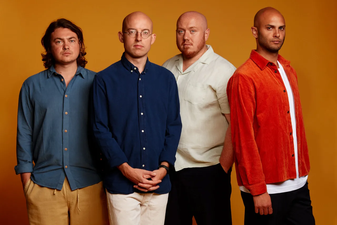 Bombay Bicycle Club: Friends and 'Fantasies'