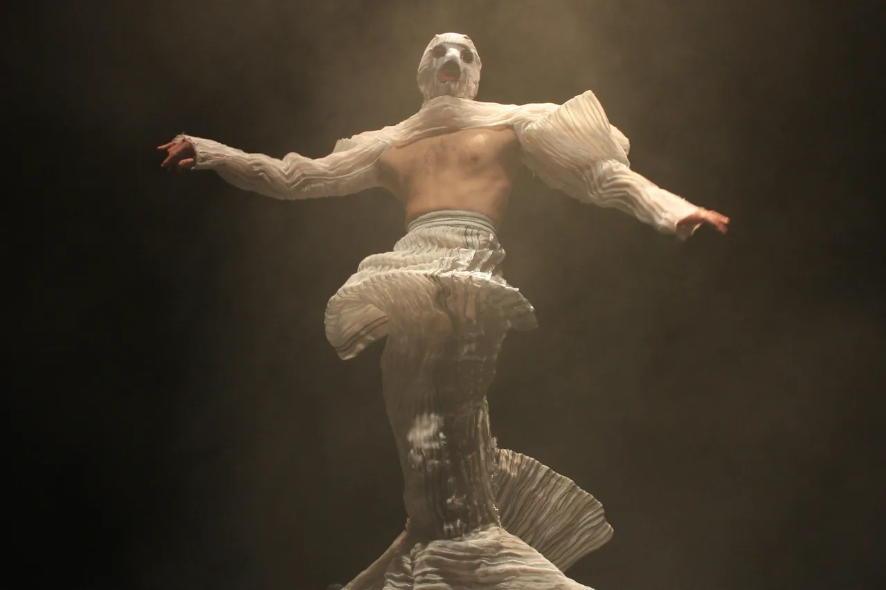 Lynks: "My two mottos are 'trust the process' and 'don't overthink shit'"