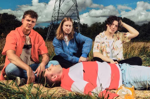 Sea Girls: “This album is all about living in the moment, going no consequences”