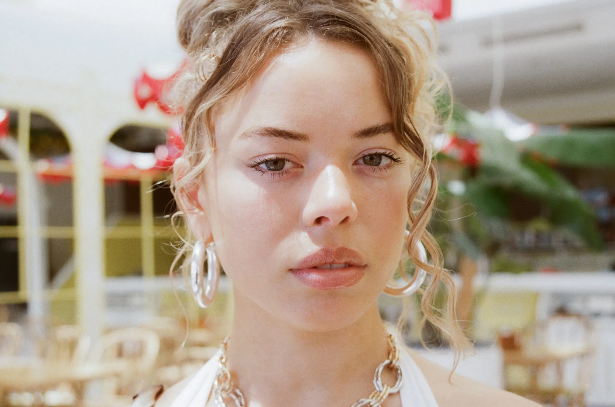Nilüfer Yanya: "There's such a parallel between making music and method acting"