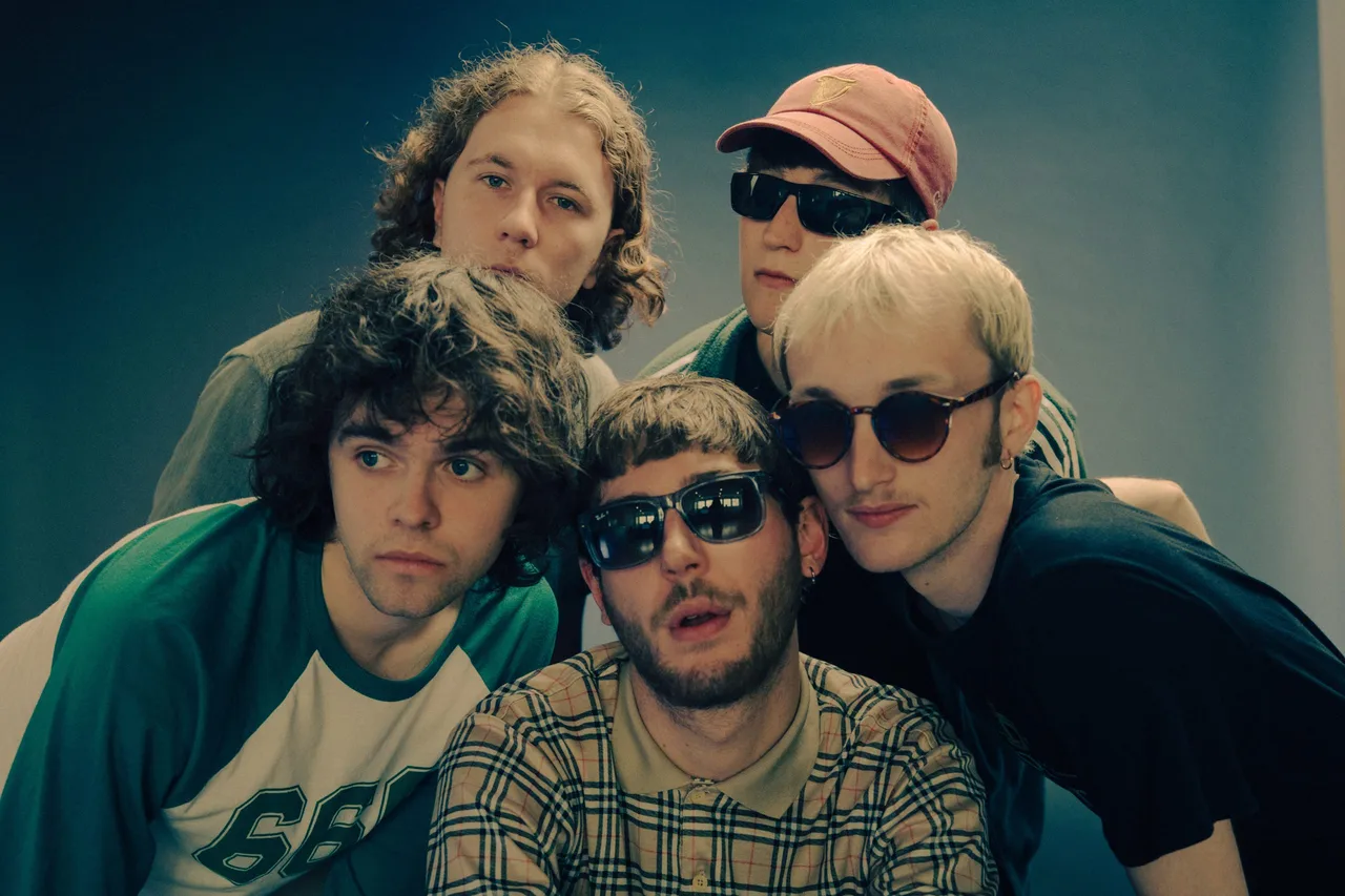 Brògeal: "We've got bangers falling out of our arse"