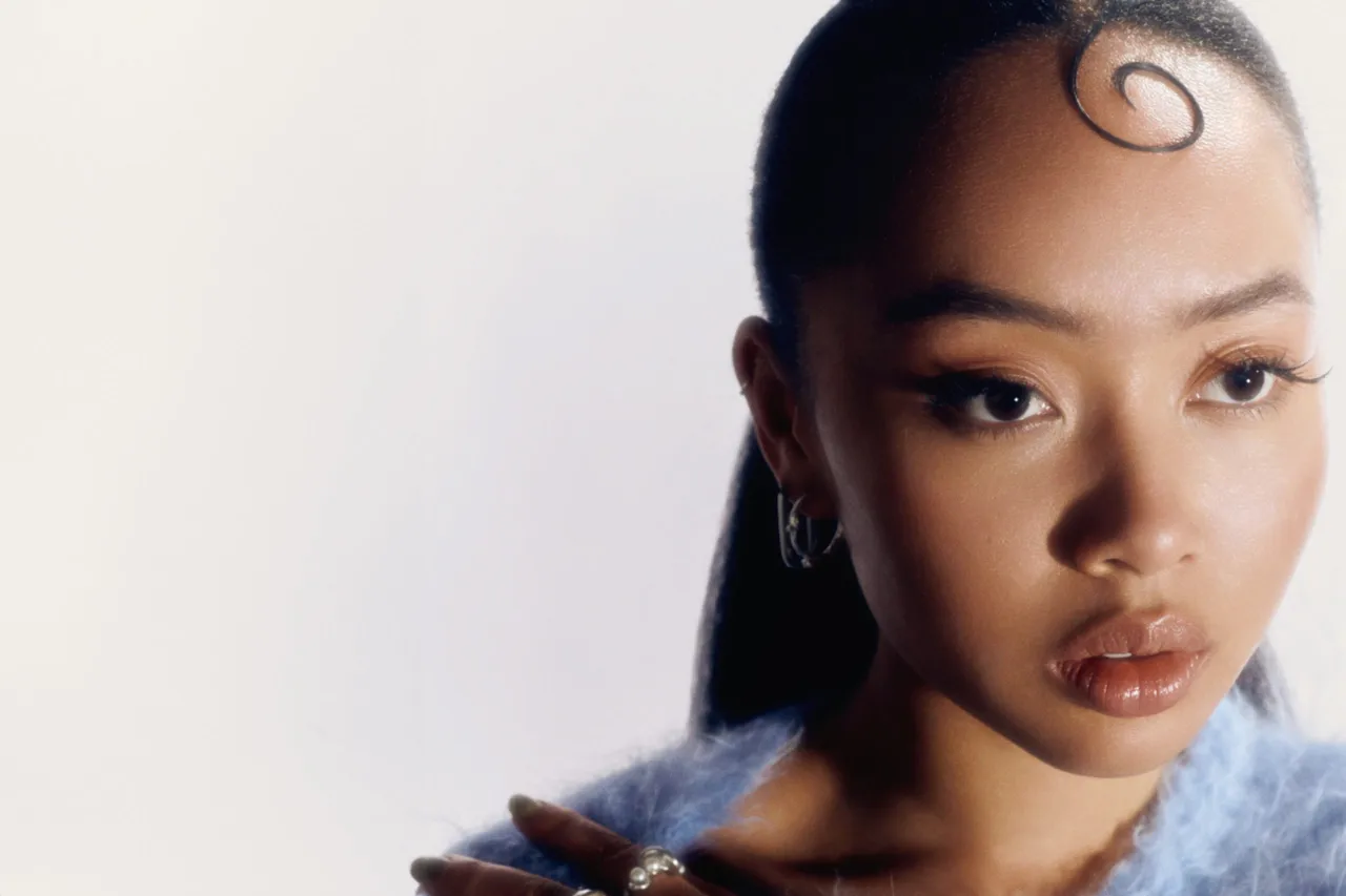 Griff is flying high: "People listen to me for honest stories and interesting pop music"