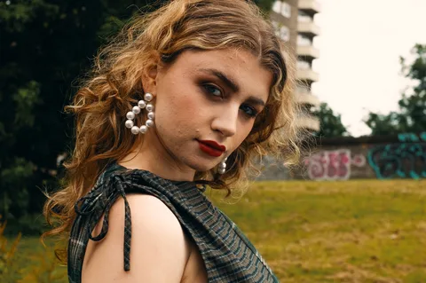 Ellur's new EP is a journey of self-discovery and glorious ambition