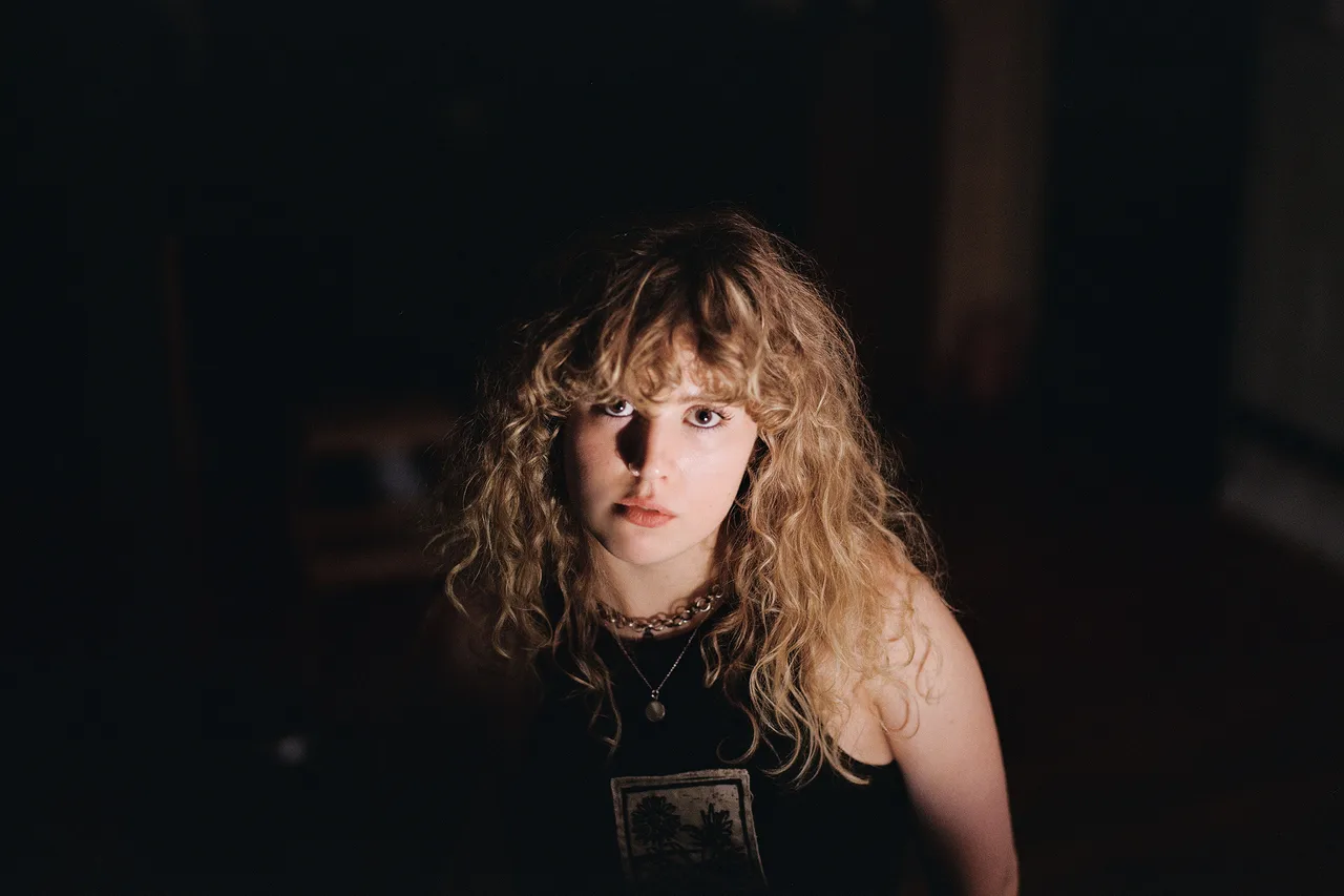 Fiona-Lee turns teenage tribulations into guitar-driven gold