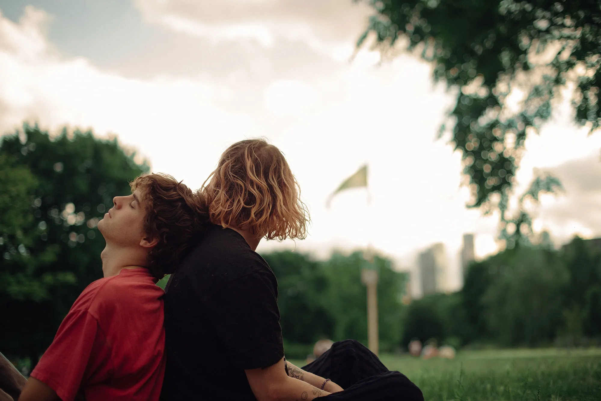 All guts, no gloss: Royel Otis get real on 'hickey'