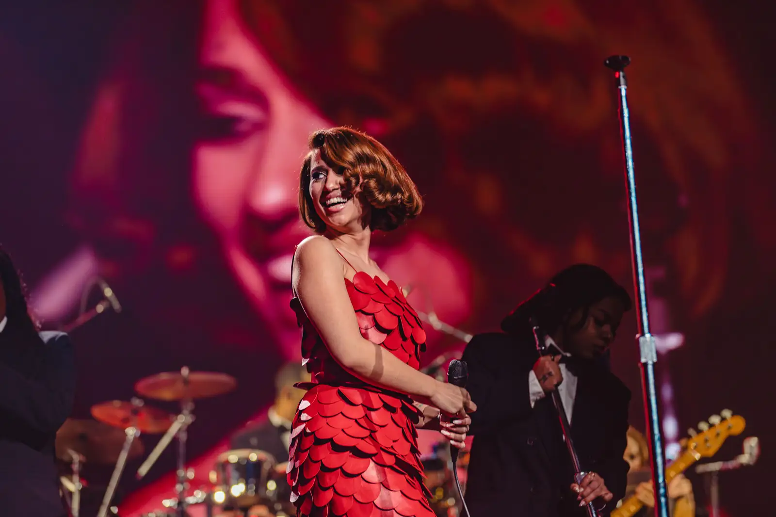 RAYE has enlisted Hans Zimmer for yet another 5-star new track, 'Click Clack Symphony'