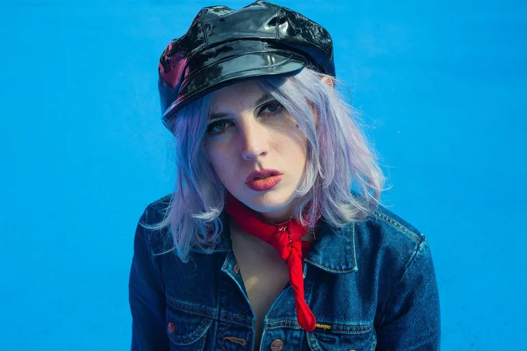 Black Honey: Hello today