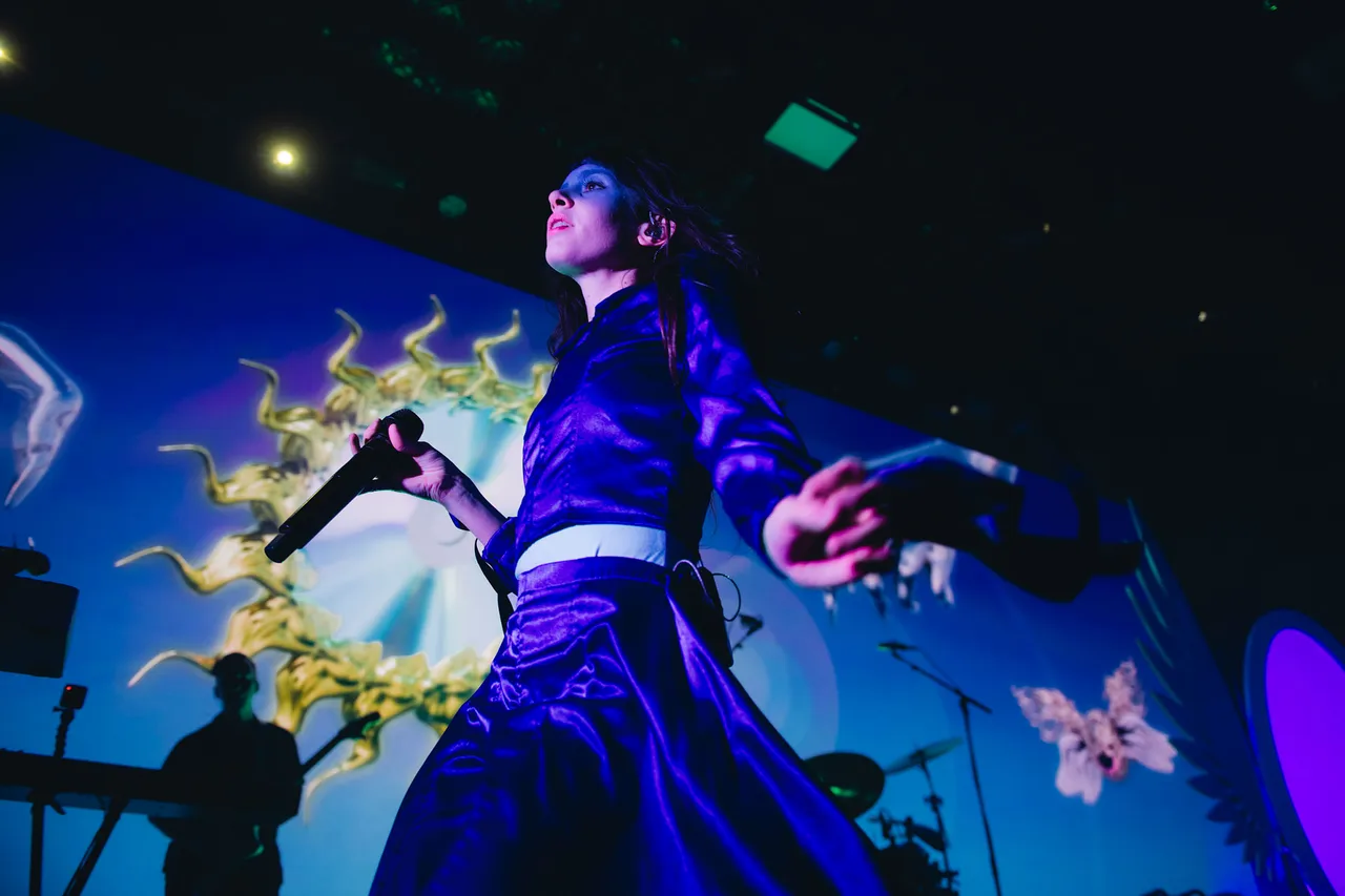 Magdalena Bay bring to life the bonkers story of 'Imaginal Disk' at London's HERE at Outernet