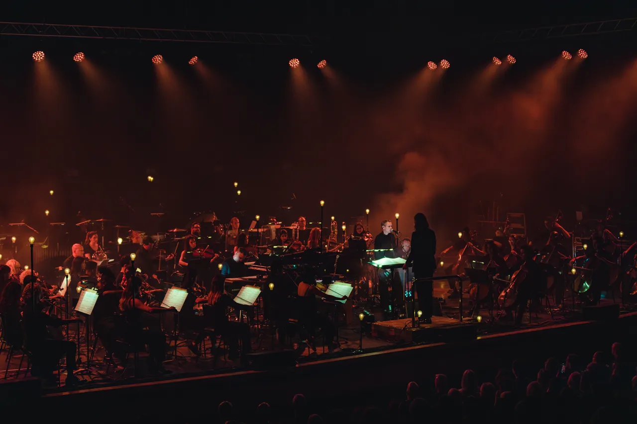 Sigur Rós softly rage against the dying light with new album ‘ÁTTA’