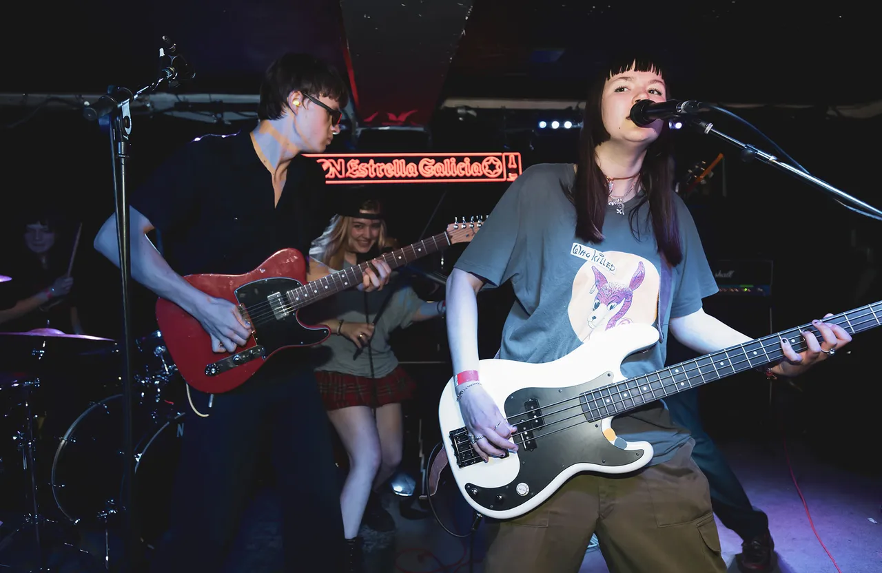 Man/Woman/Chainsaw turn Sebright Arms into a sweltering vortex of sound for SON Estrella Galicia