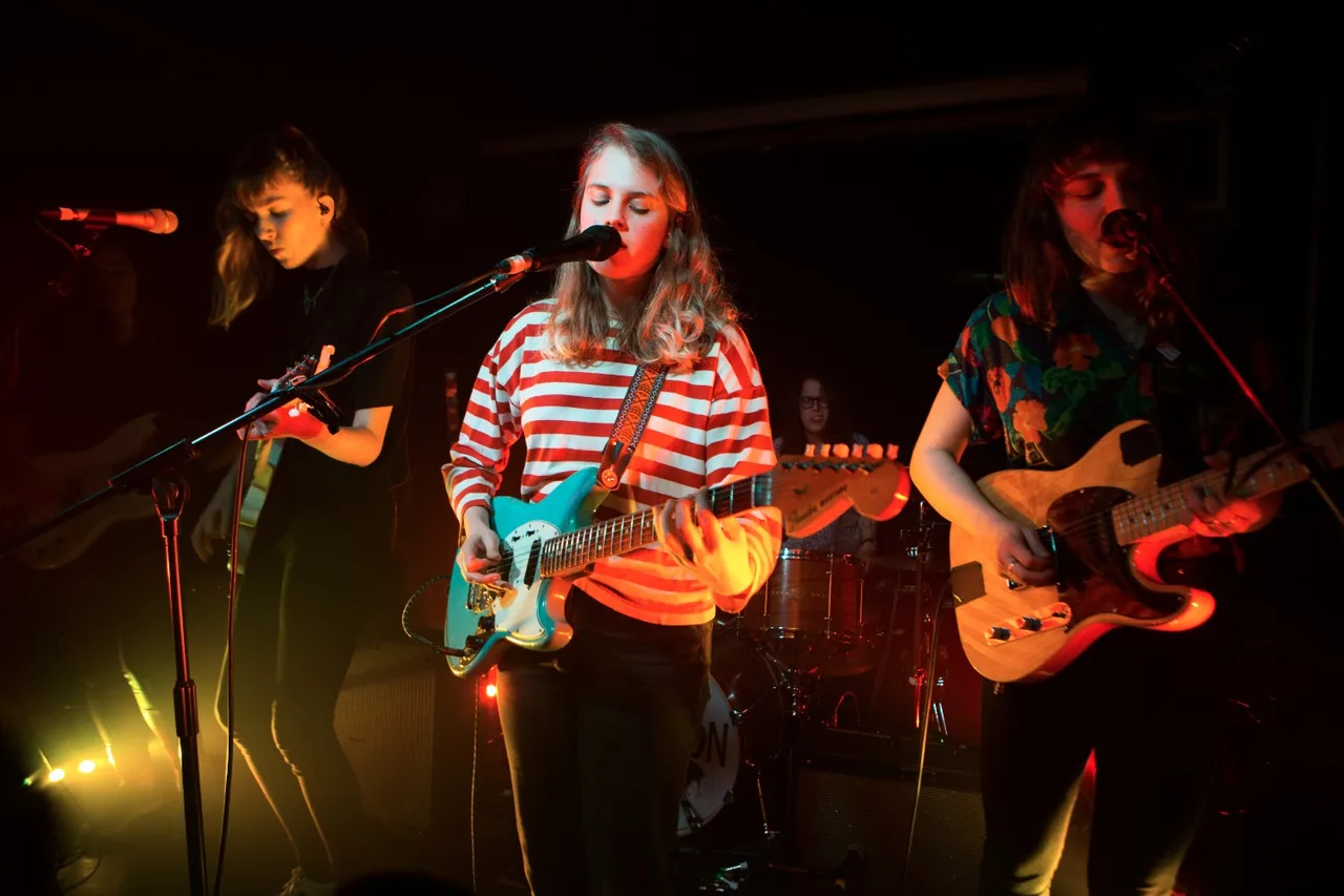 Oh look, Marika Hackman played a rock show with The Big Moon