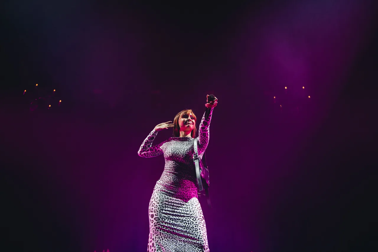 PinkPantheress pulls out all the stops at London's Ally Pally