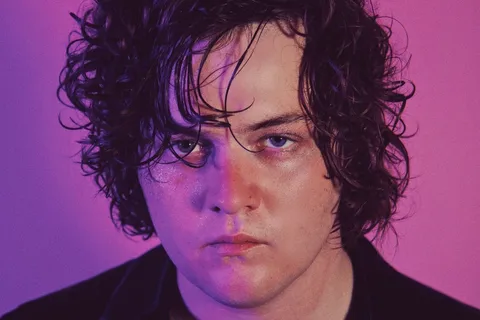 Ezra Furman is fancy free at Reading Festival