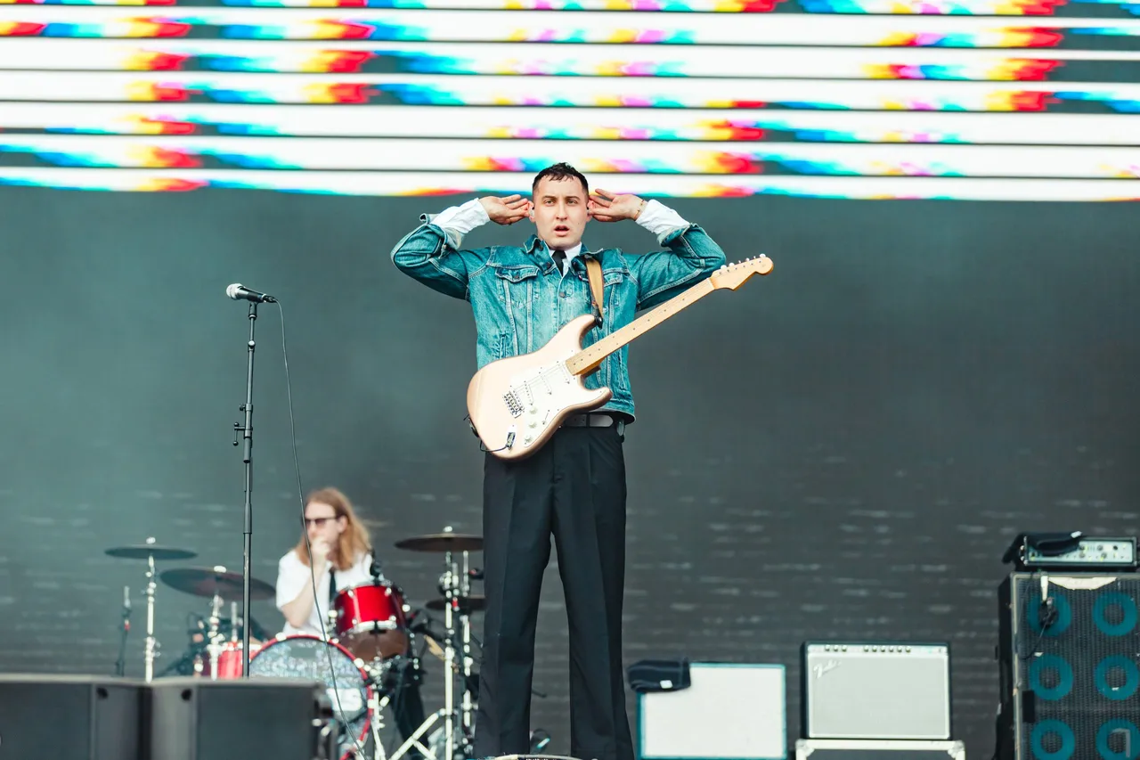 Sea Girls' indie anthems score big on Reading 2023's Main Stage West