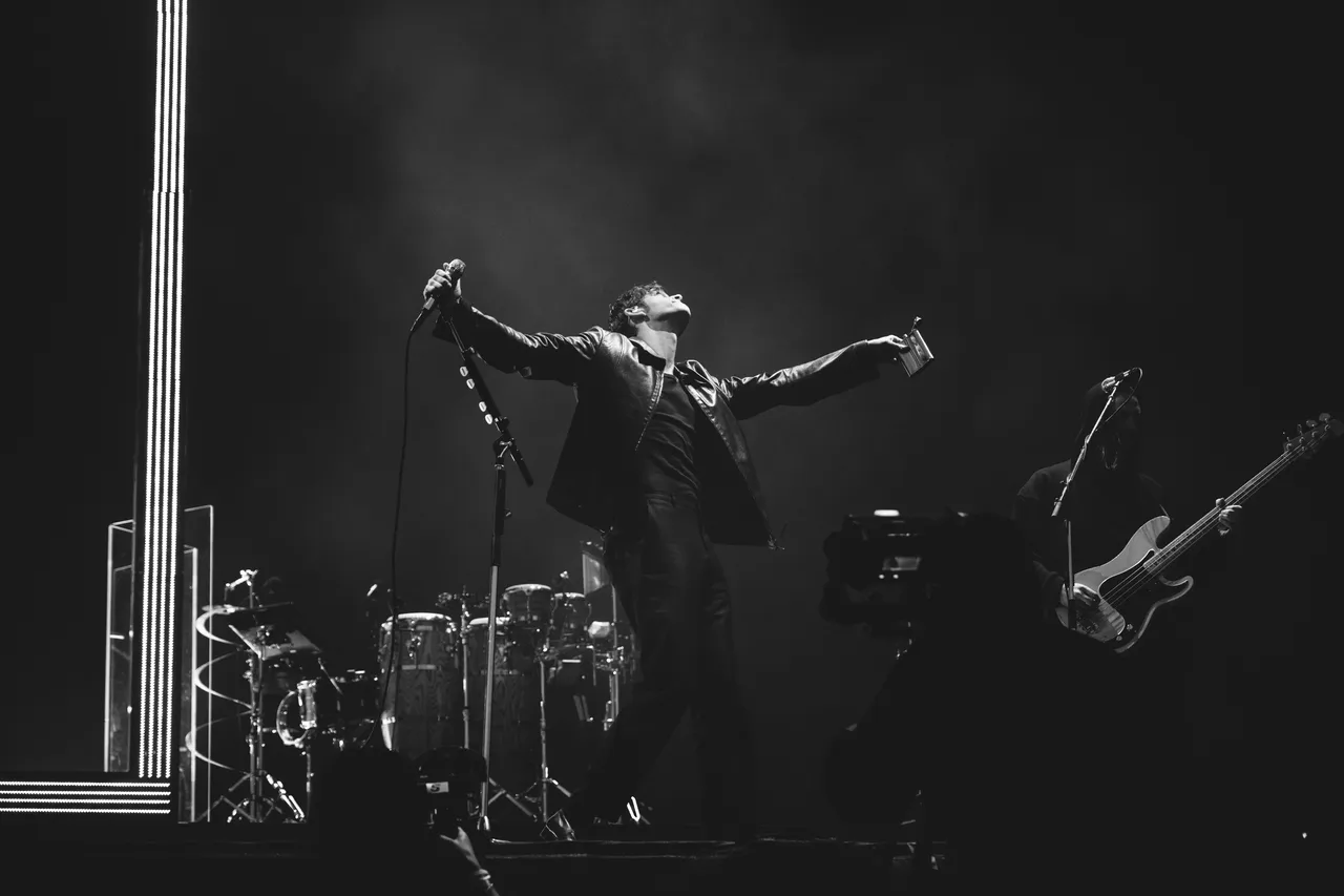 The 1975 turn back the clock at Reading 2023