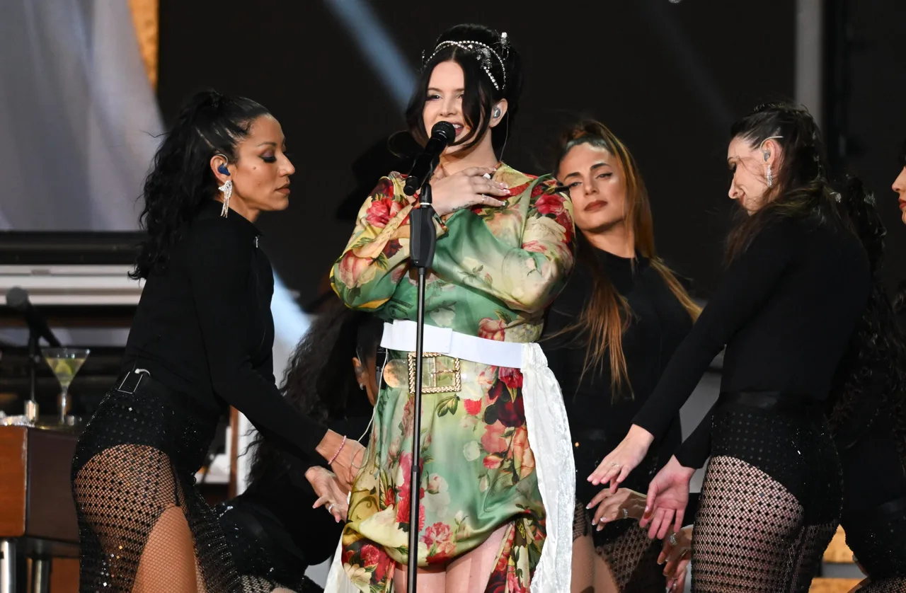 Lana Del Rey offers a masterclass in theatricality to a devoted BST Hyde Park