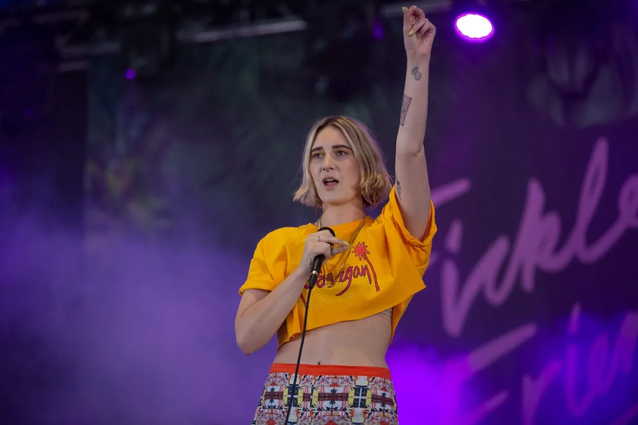 Life's a beach for Fickle Friends at Reading Festival