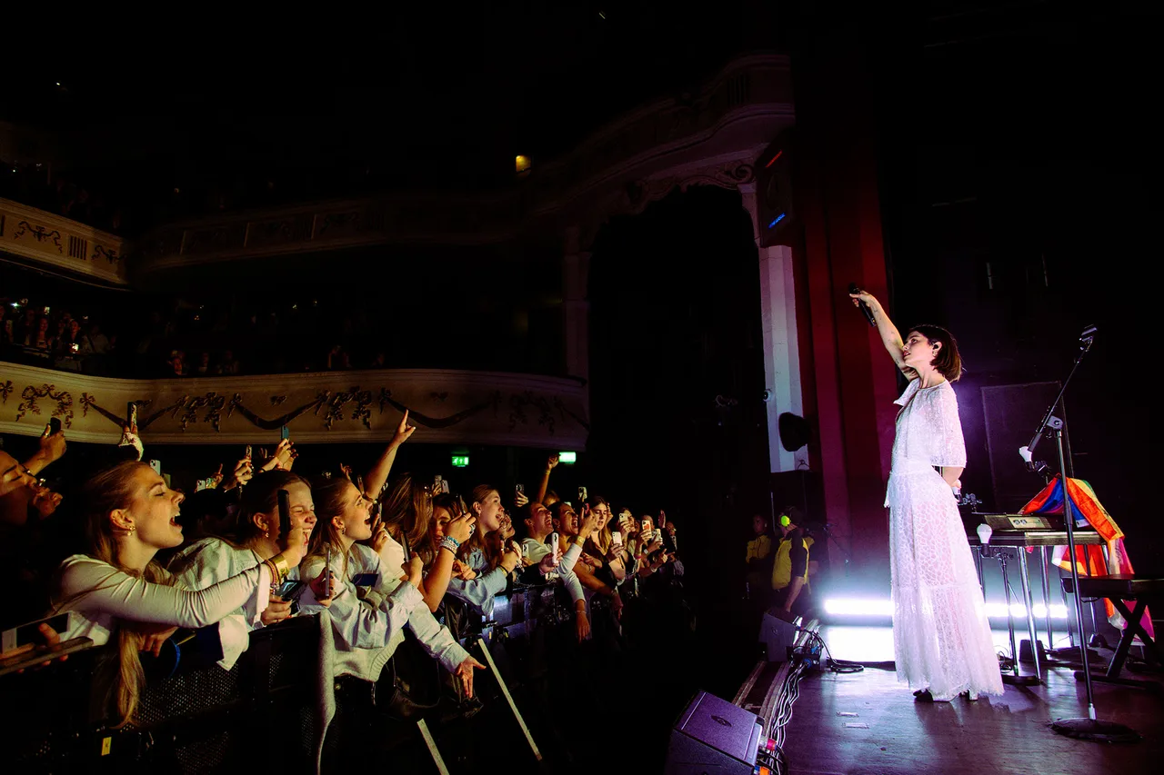 Gracie Abrams flexes her true pop chaos at London's O2 Shepherd's Bush Empire