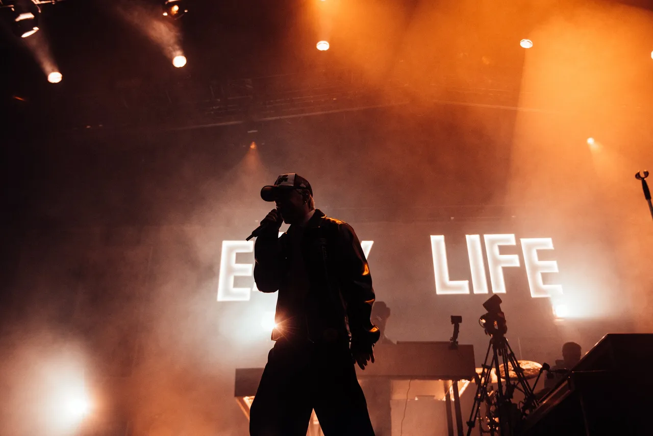 Easy Life's biggest headline show to date at London's Alexandra Palace is one to remember