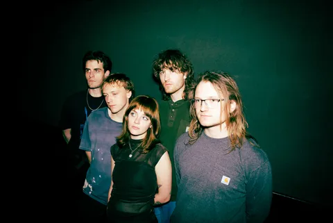 Rising dream pop band she’s green have shared ‘paper thin’ and announced new EP ‘Swallowtail’