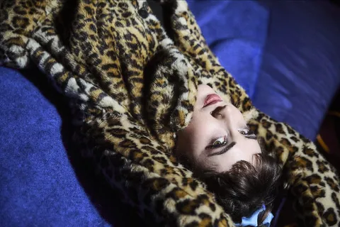 Rosa Walton has shared ‘Halfway Round The World’, a hazy new glimpse of ‘Tell Me It’s A Dream’