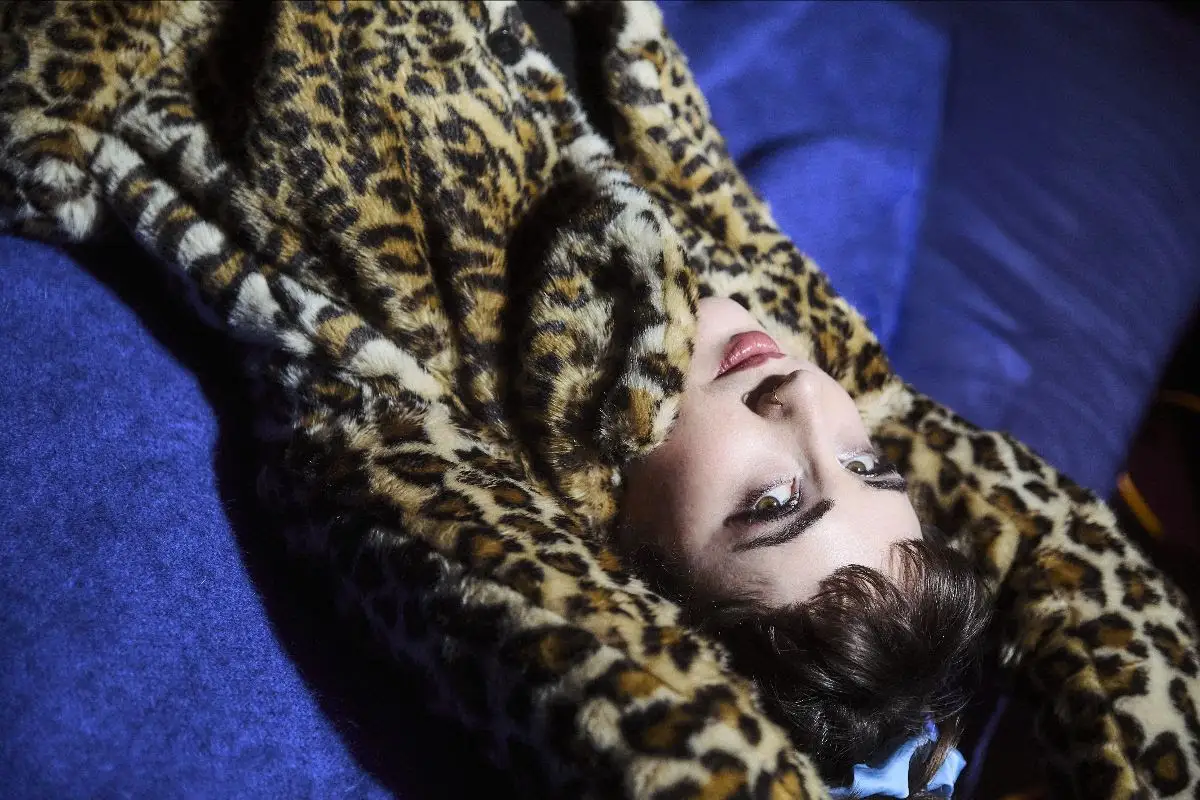 Rosa Walton has shared ‘Halfway Round The World’, a hazy new glimpse of ‘Tell Me It’s A Dream’