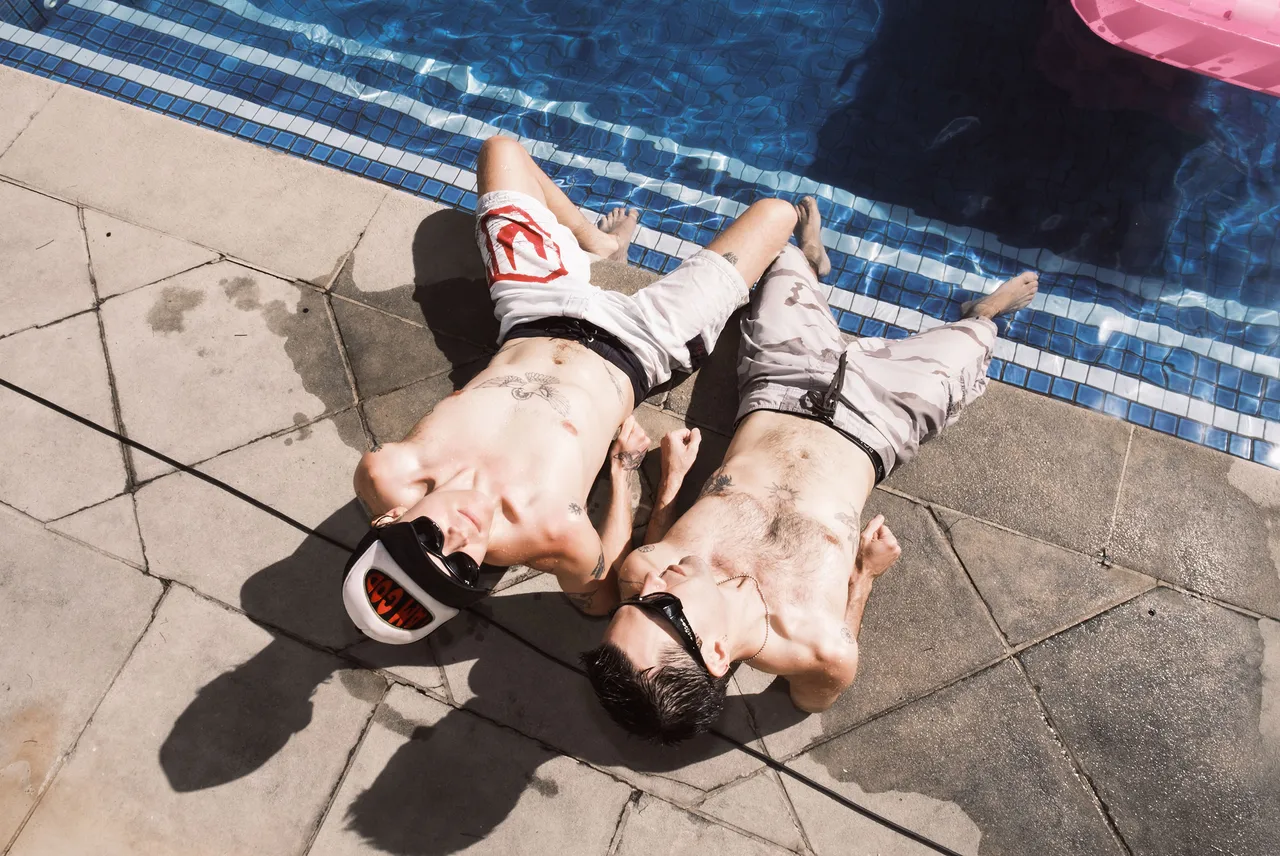 Life is better in 2charm's 'star scum city'