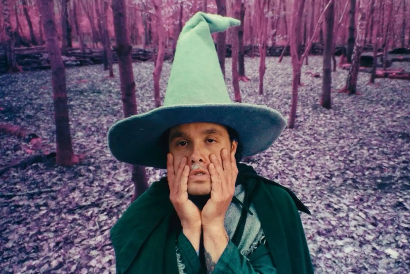 Isaac Holman has announced new Baby Dave album ‘Billy’ and shared ‘am i clean???’