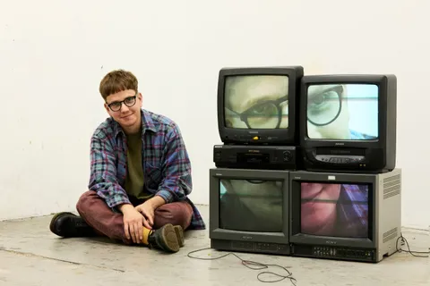 Sean Solomon has revealed a new track, 'Finish Line' from forthcoming debut album