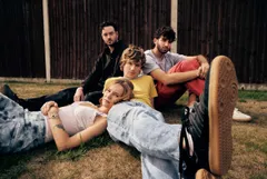 daydreamers have unveiled ‘I Expect Better’, an indie-pop release born from a turbulent stretch