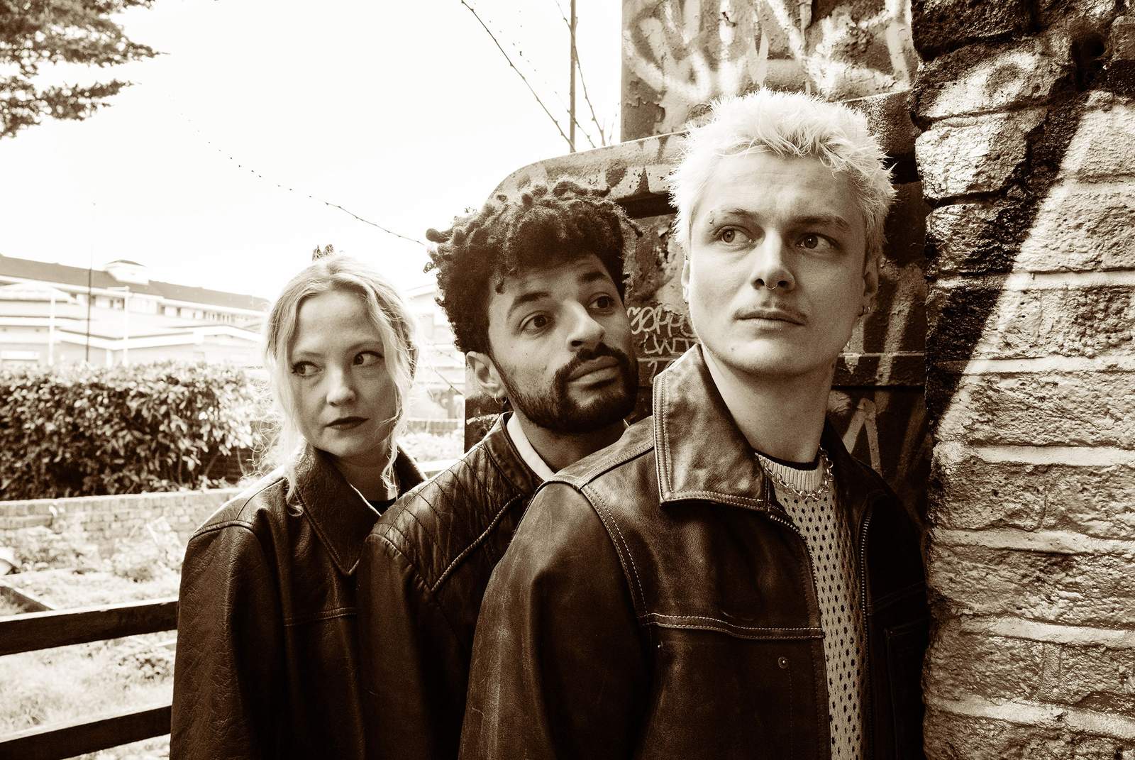 Alien Chicks have signed to Alcopop! and shared ‘5/4’ from new EP ‘Toys Taken At Birth’
