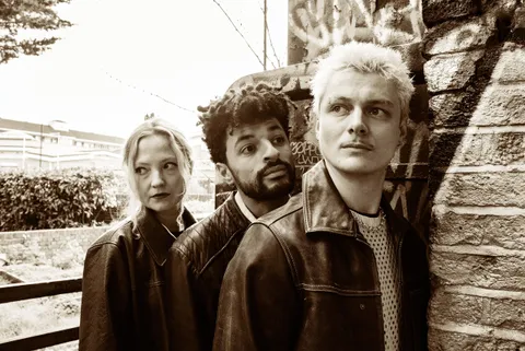 Alien Chicks have signed to Alcopop! and shared ‘5/4’ from new EP ‘Toys Taken At Birth’